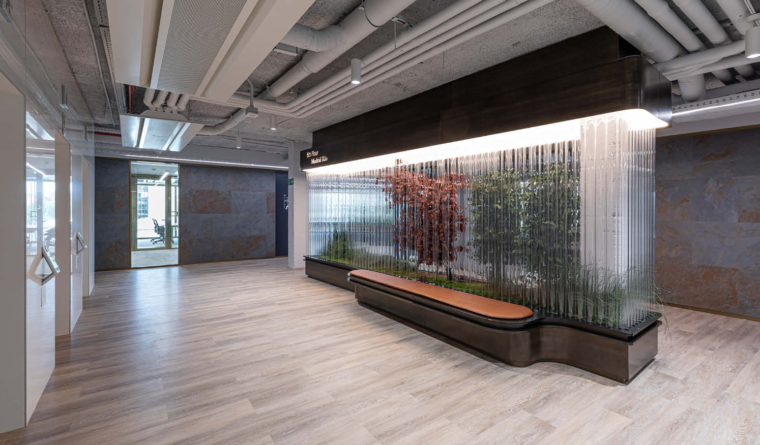 Edificio de Oficinas en Madrid: proyecto de mobiliario y carpintería a medida