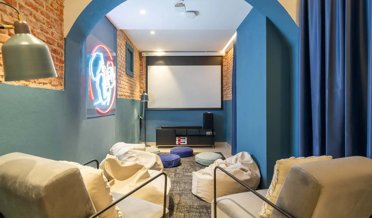 Cinema Room equipado y decorado por Sutega