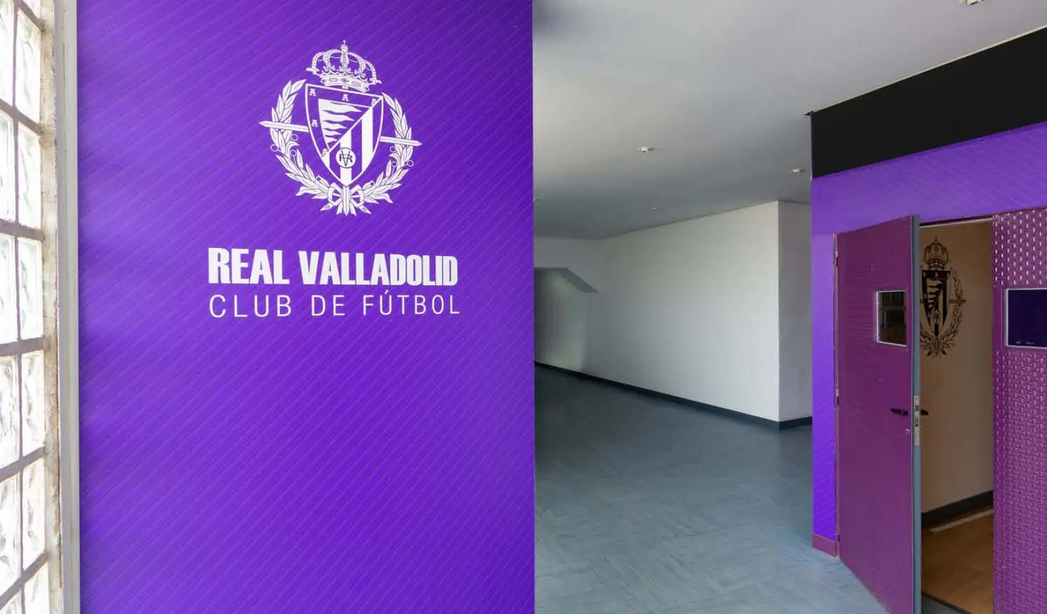 Transformación de palco de butacas VIP para estadio de fútbol