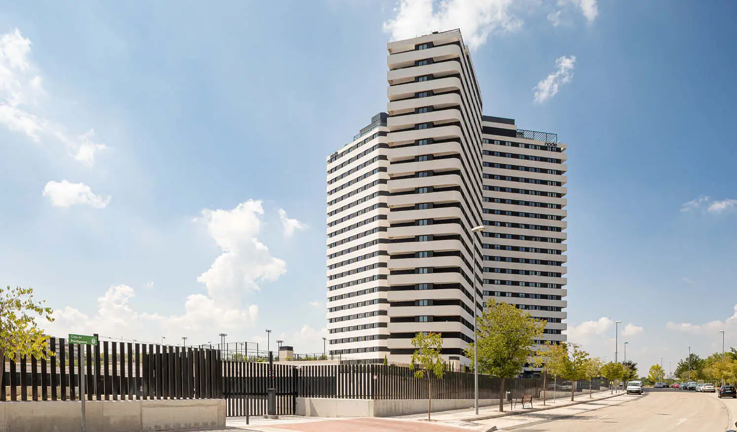 Edificio de 21 plantas de apartamentos flexibles en Madrid