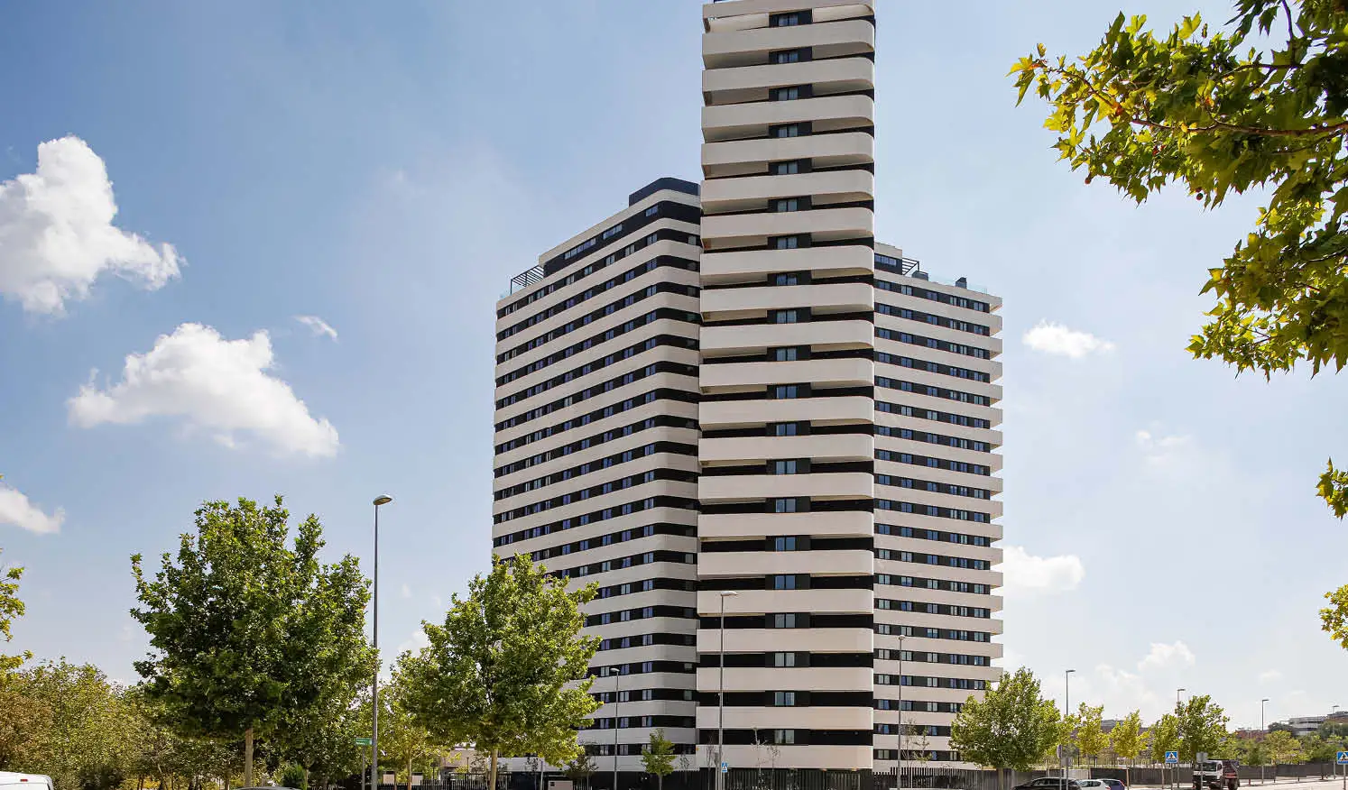 Edificio de 21 plantas de apartamentos flexibles en Madrid