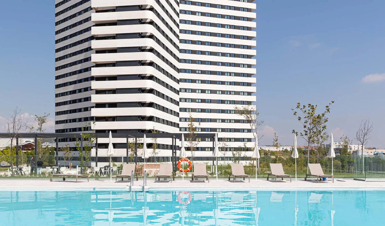 Edificio de 21 plantas de apartamentos flexibles en Madrid