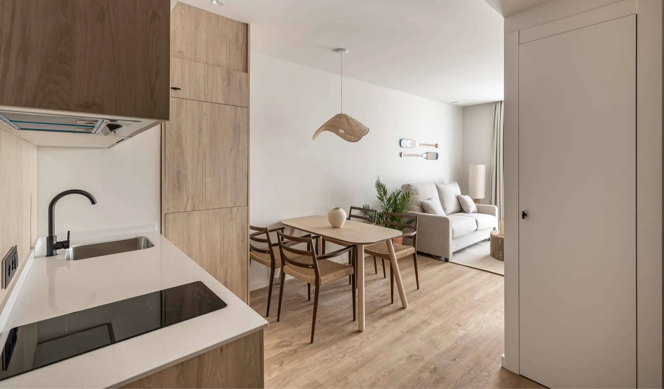 Cocina y salón equipado para apartamento coliving