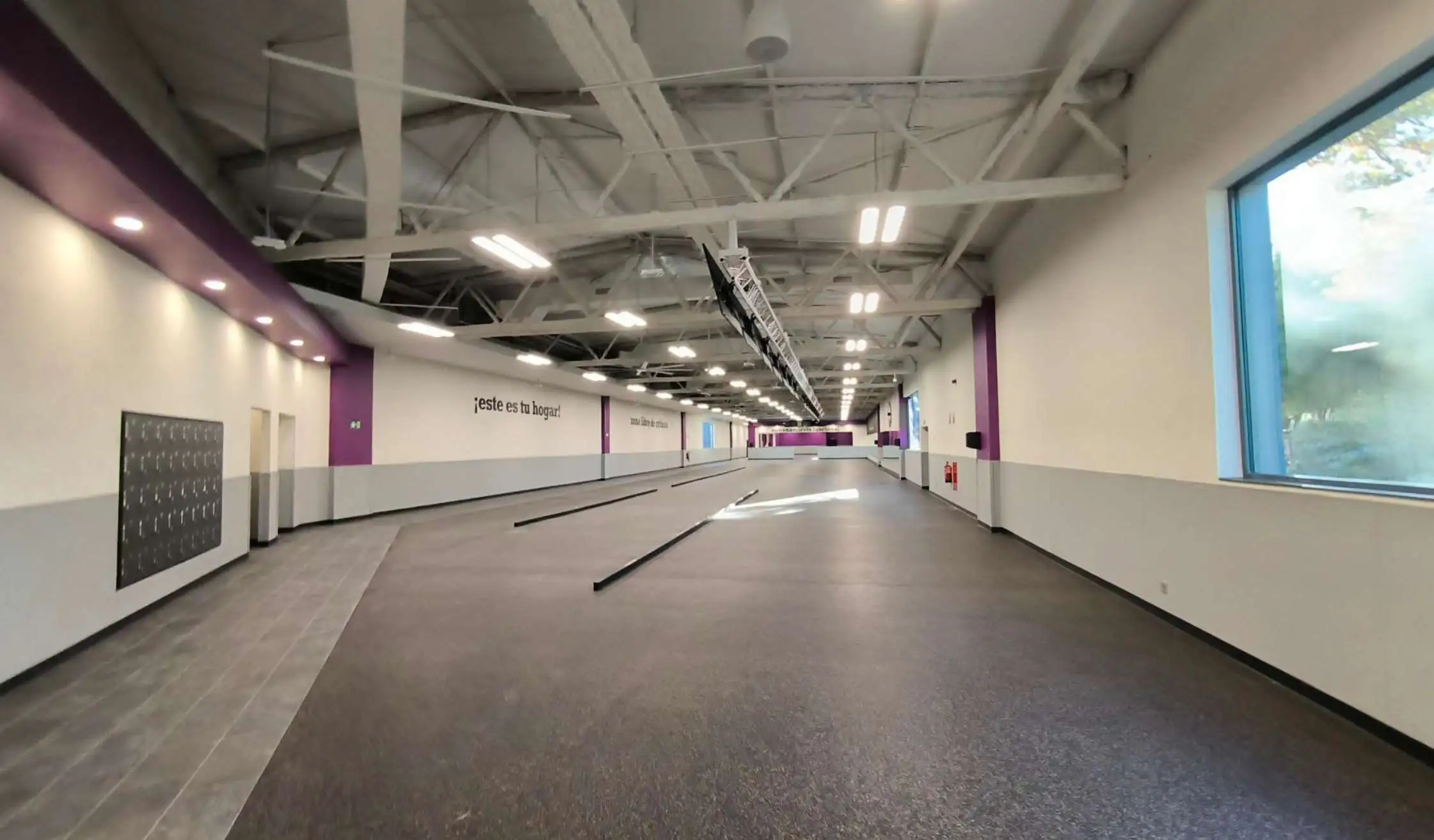 Proyecto finalizado de gimnasio en Madrid tras actuaciones de obra