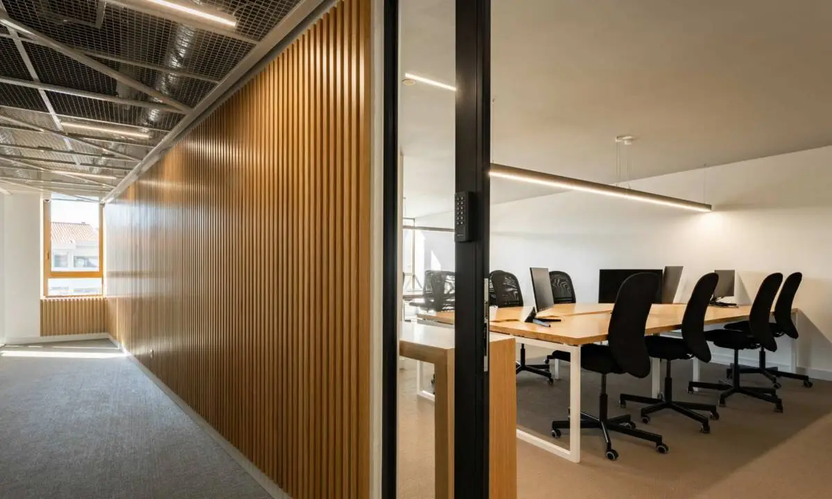 Compartimentación a medida en espacio colaborativo en Coworking