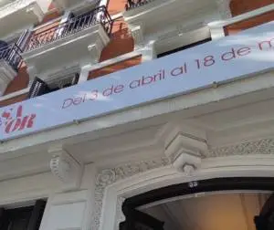 Puerta de entrada a la exposición de Casa Decor 2025